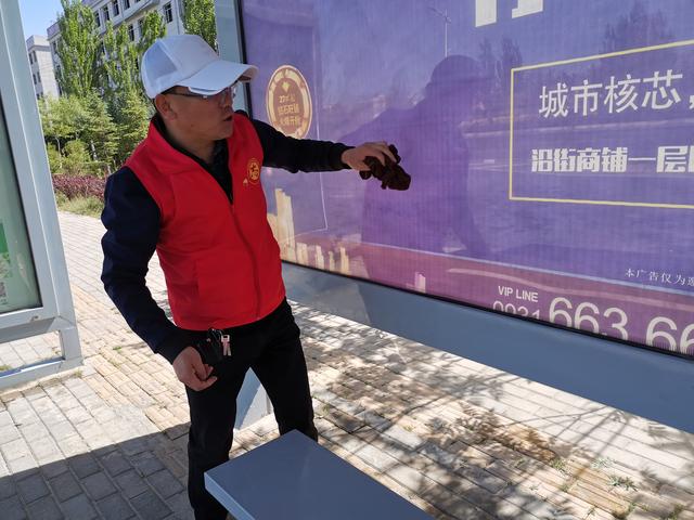 蘭州新區(qū)第三小學開展“小手拉大手·共創(chuàng)文明城”志愿服務活動
